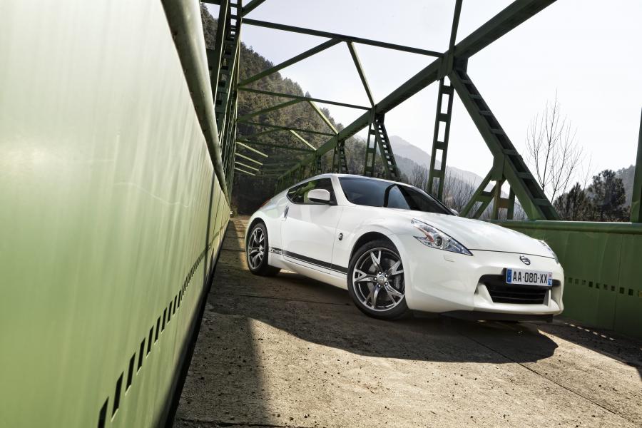  Nissan 370Z GT Edition 2011 года  (фото 31 из 36)